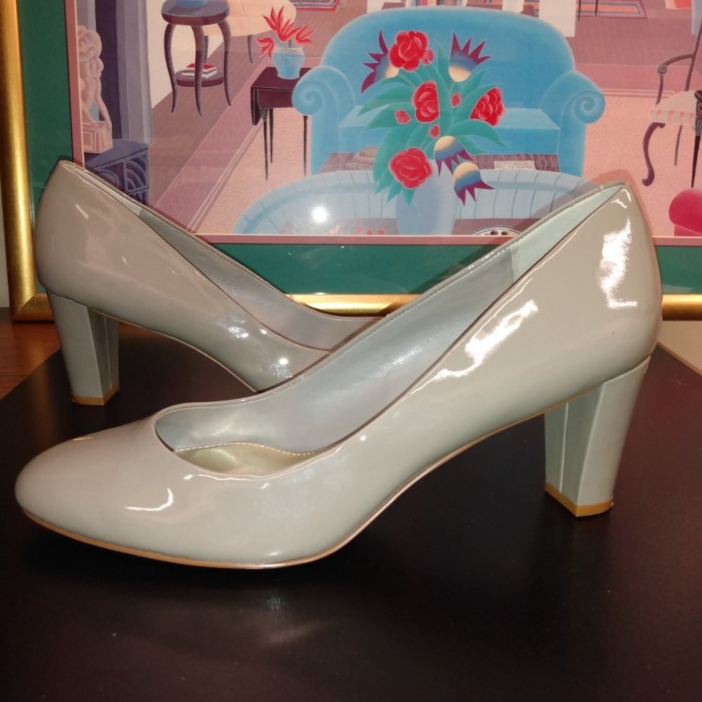 Gray Patent Leather Pumps Lauren Ralph Lauren 11B